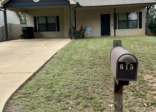 Property at 615 Oak St, Longview, TX, 75605, 3 beds, 2 baths, [object Object]