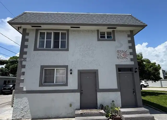 Property at 219 W Dixie Hwy Unit B, Dania Beach, FL, 33004, 2 beds, 1 bath, [object Object]