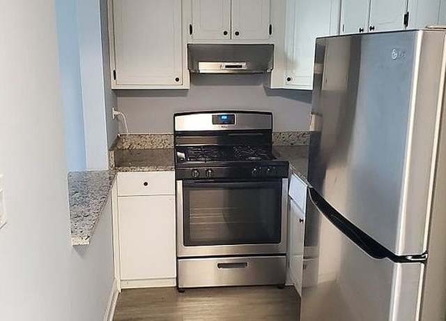 Photo of 390 Executive Dr Unit 104, Carol Stream, IL 60188