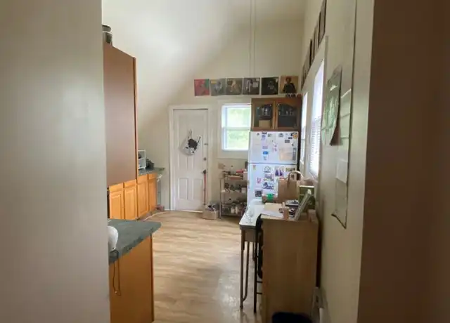 Property at 1321 S 1st St Apt 4, Louisville, KY, 40208, 2 beds, 1 bath, [object Object]