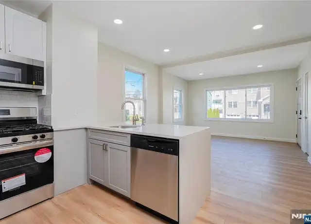Property at 540 Elm St Unit 1, Kearny, NJ, 07032, 3 beds, 1.5 baths, [object Object]