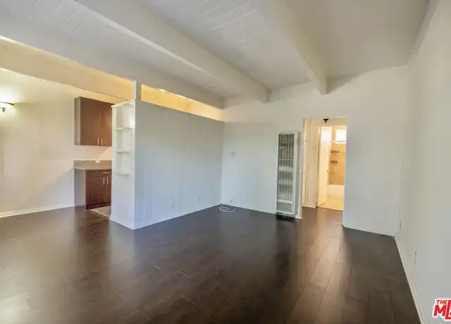 Property at 451 S Oakhurst Dr Unit 3, Beverly Hills, CA, 90212, 1 bed, 1 bath, [object Object]