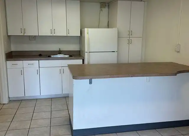 Property at 2011 Oahu Ave Unit 2011 B Downstairs, Honolulu, HI, 96822, 0 beds, 1 bath, [object Object]