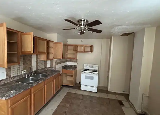 Property at 1418 Catalpa St Unit 2, Louisville, KY, 40211, 3 beds, 1 bath, [object Object]