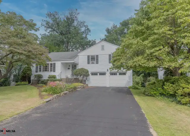 Property at 73 Montclair Dr, West Hartford, CT, 06107, 3 beds, 2 baths, [object Object]