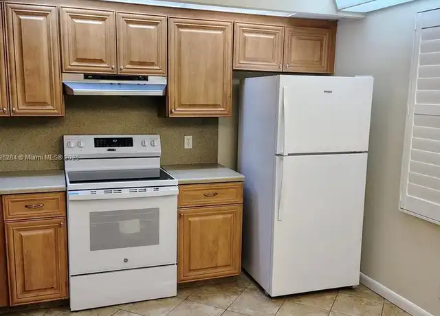 Property at 1001 SW 128th Ter Unit 208B, Pembroke Pines, FL, 33027, 1 bed, 1.5 baths, [object Object]