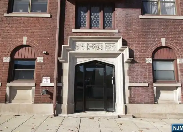 Property at 54-56 Oak St Unit 5, Ridgewood, NJ, 07450, 2 beds, 1 bath, [object Object]