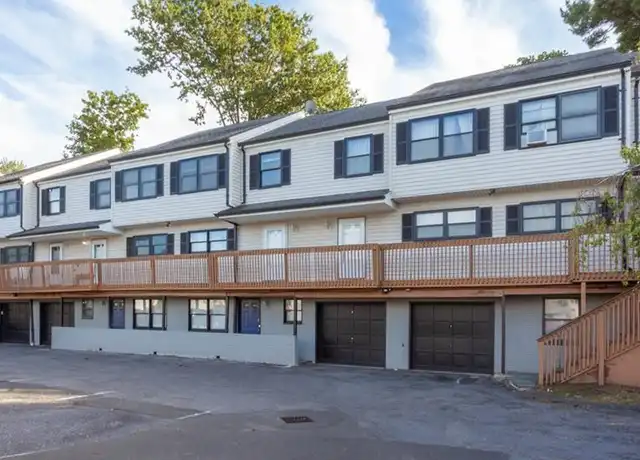 Property at 11 Tuttle St #9, Stamford, CT, 06902, 3 beds, 1.5 baths, [object Object]