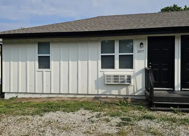 Property at 307 Oak St Unit 1, Freeman, MO, 64746, 2 beds, 1 bath, [object Object]