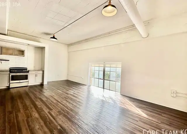 Property at 1810 Madison Ave Unit D-204, Kansas City, MO, 64108, 2 beds, 1 bath, [object Object]