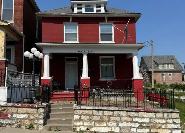 Property at 114 S 12th St Apt : A, St Joseph, MO, 64501, 1 bed, 1 bath, [object Object]