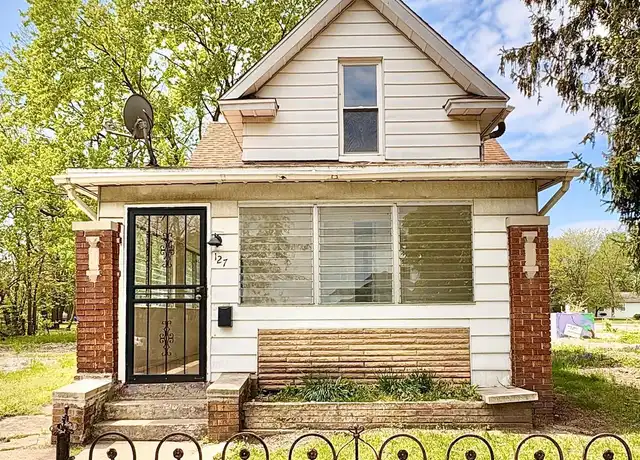 Property at 127 Elm St, South Bend, IN, 46601, 3 beds, 1 bath, [object Object]