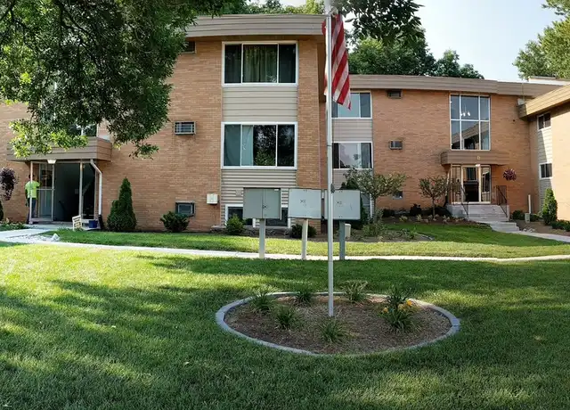 Property at 1103 25th St Unit D2, Rock Island, IL, 61201, 1 bed, 1 bath, [object Object]