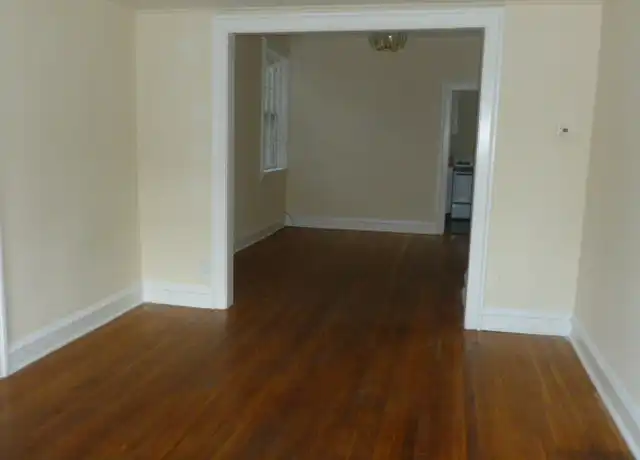 Property at 2826 W Grace St Unit 1, Richmond, VA, 23221, 2 beds, 1 bath, [object Object]