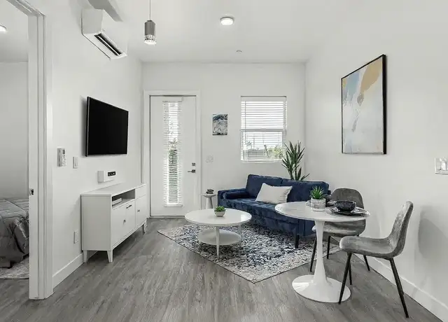 Photo of 455 W Holmes Ave, Mesa, AZ 85210