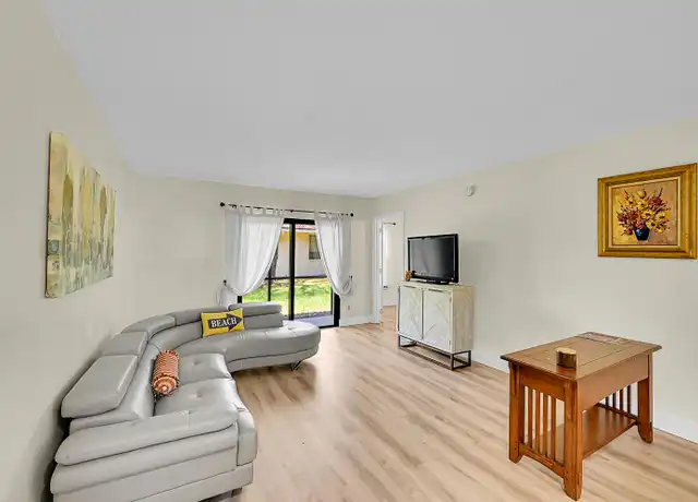 Property at 9503 Boca Cove Cir, Boca Raton, FL, 33428, 2 beds, 2 baths, [object Object]