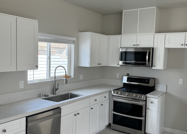 Photo of 66434 Estrella Ave, Desert Hot Springs, CA 92240
