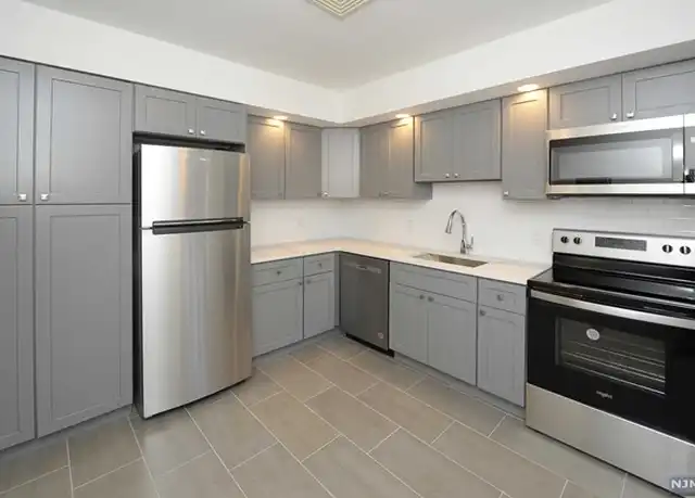Property at 20-30 Ridge Rd Unit B22, Ridgewood, NJ, 07450, 2 beds, 2 baths, [object Object]