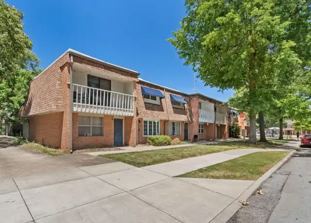 Property at 808 W Lawson St Unit 4, Fayetteville, AR, 72703, 2 beds, 1.5 baths, [object Object]