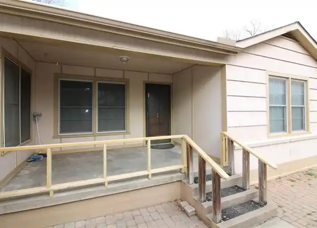 Property at 5828 Locke Ave, Fort Worth, TX, 76107, 3 beds, 2 baths, [object Object]