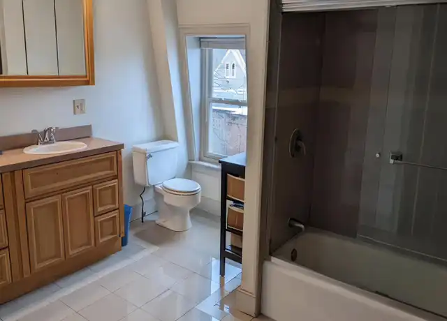 Property at 45 East St Unit 4th Floor, Providence, RI, 02906, 2 beds, 1 bath, [object Object]