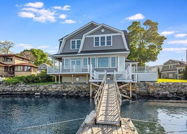 Photo of 8 Riverside Rd, Gloucester, MA 01930
