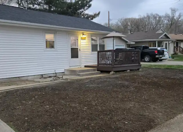 Property at 1515 28th St, Sioux City, IA, 51104, 3 beds, 2 baths, [object Object]