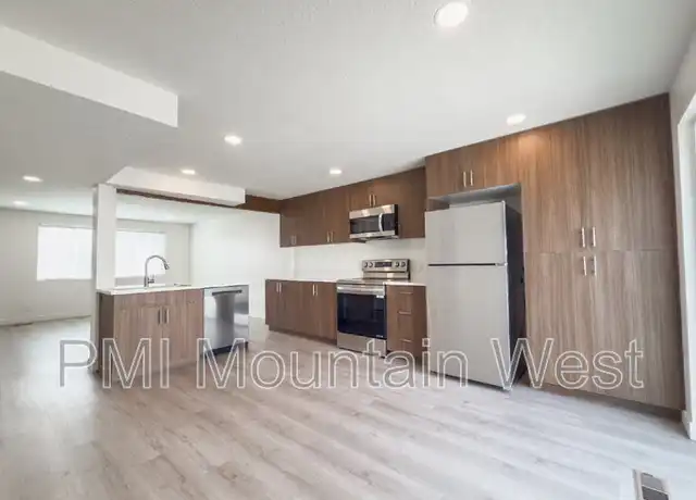 Property at 945 S Main St Unit 4, Bountiful, UT, 84010, 2 beds, 1.5 baths, [object Object]