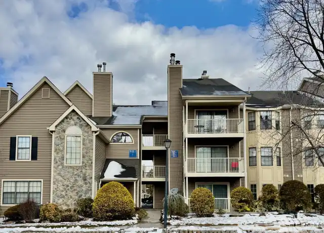 Property at 10 Lear Ct, East Brunswick, NJ, 08816, 1 bed, 1 bath, [object Object]