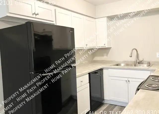 Property at 2101 Green Tree Rd Unit 3, West Bend, WI, 53090, 3 beds, 1.5 baths, [object Object]
