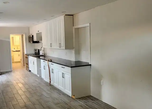 Property at 4473 17th St W, Bradenton, FL, 34207, 1 bed, 1 bath, [object Object]