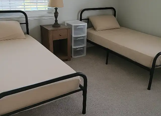 Property at 900 20th St, Newport News, VA, 23607, 1 bed, 1 bath, [object Object]
