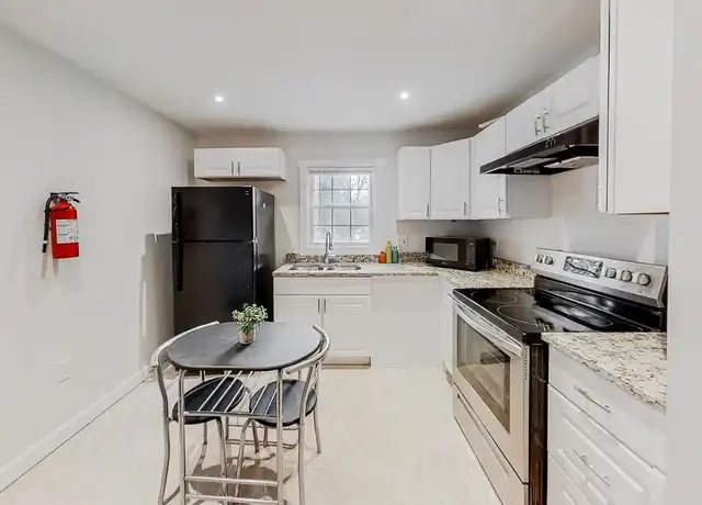 Property at 1252 Stoneham Ct, Atlanta, GA, 30349, 1 bed, 1 bath, [object Object]