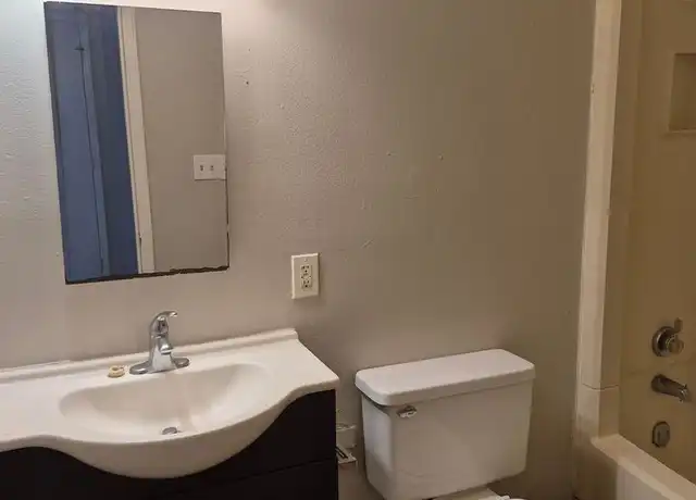 Property at 6701 Dallas St Unit 20, Fort Smith, AR, 72903, 1 bed, 1 bath, [object Object]