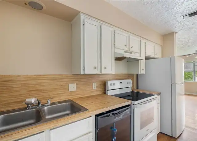Property at 906 N LBJ Dr Unit 8, San Marcos, TX, 78666, 3 beds, 2 baths, [object Object]