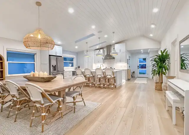 Property at 763 102nd Ave N, Naples, FL, 34108, 3 beds, 2 baths, [object Object]