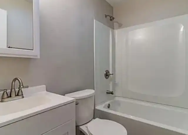 Property at 1501 Queens Way Unit A, Champaign, IL, 61821, 2 beds, 1 bath, [object Object]