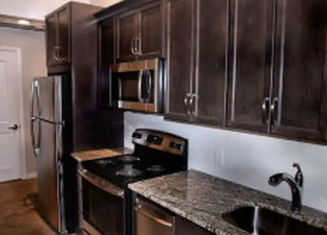 Property at 352 Atwood St Unit 201, Pittsburgh, PA, 15213, 2 beds, 1 bath, [object Object]
