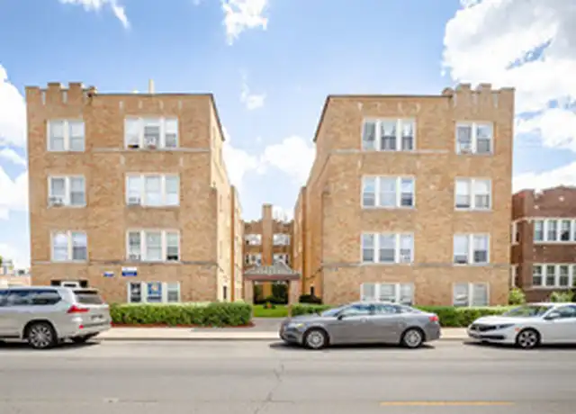 Property at 5425 W Montrose Ave Unit S1, Chicago, IL, 60641, 2 beds, 1 bath, [object Object]