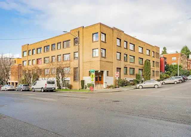 Property at Franconia Apartments - 400 W Mercer St, Seattle, WA, 98119, 1 bed, 1 bath, [object Object]