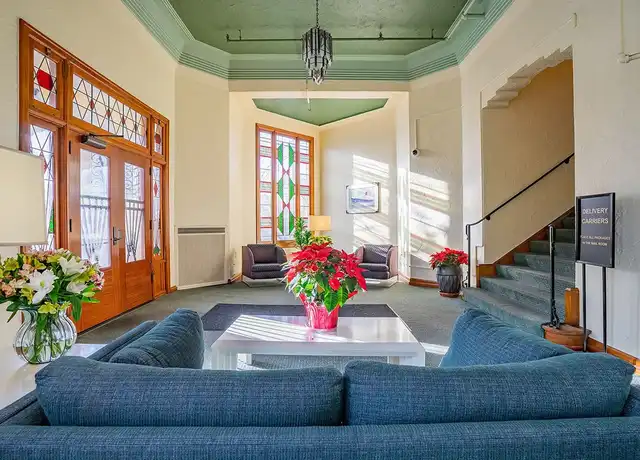 Property at Franconia Apartments - 400 W Mercer St, Seattle, WA, 98119, 1 bed, 1 bath, [object Object]