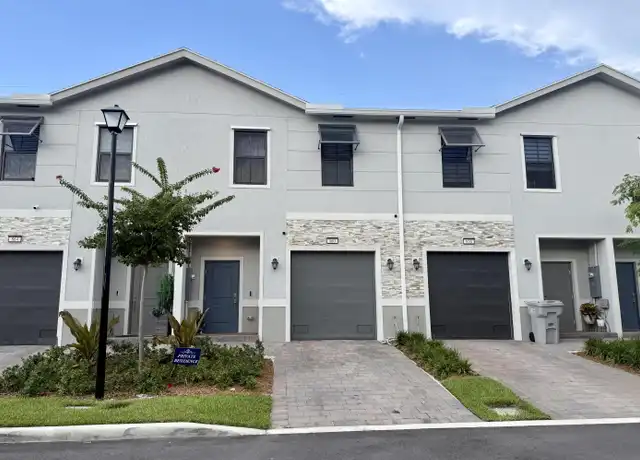 Property at 860 NW 3rd Ter, Pompano Beach, FL, 33060, 3 beds, 2.5 baths, [object Object]