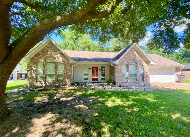 Property at 710 April Dr, Lufkin, TX, 75904, 3 beds, 2 baths, [object Object]