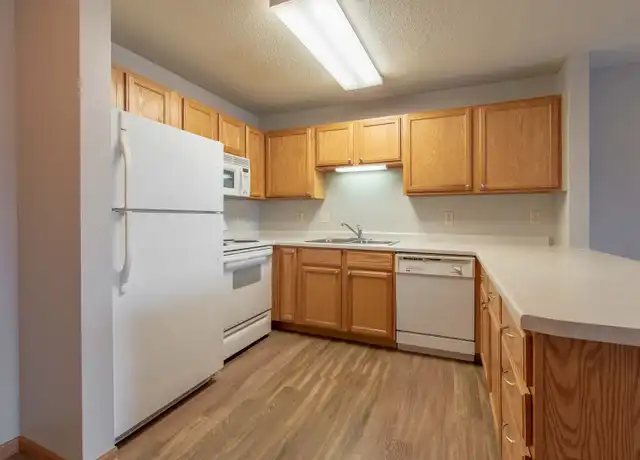Property at 1321 Lake Dr W #215, Chanhassen, MN, 55317, 1 bed, 1 bath, [object Object]