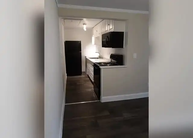 Property at Camellia Court Apartments - 1401 S Clyde Morris Blvd, Daytona Beach, FL, 32114, 2 beds, 1 bath, [object Object]