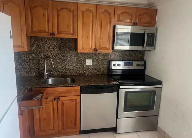 Property at 7200 NW 5th Ct #101, Margate, FL, 33063, 2 beds, 2 baths, [object Object]