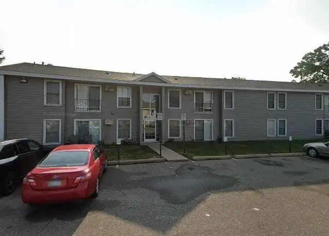 Property at 900 6th St S #5, Hopkins, MN, 55343, 2 beds, 1 bath, [object Object]