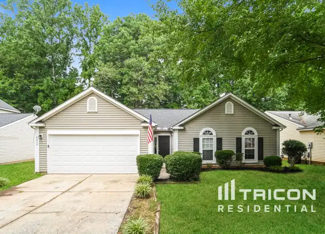 Property at 6909 Alanbrook Rd, Charlotte, NC, 28215, 3 beds, 2 baths, [object Object]