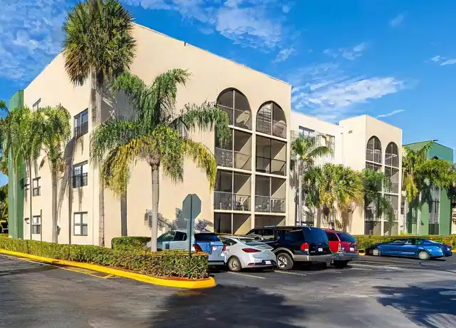 Property at 17350 NW 68th Ave Unit 400, Hialeah, FL, 33015, 2 beds, 2 baths, [object Object]