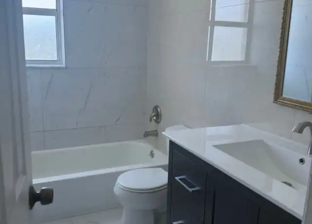 Property at 722 NE 8th St Unit 6, Hallandale Beach, FL, 33009, 1 bed, 1 bath, [object Object]